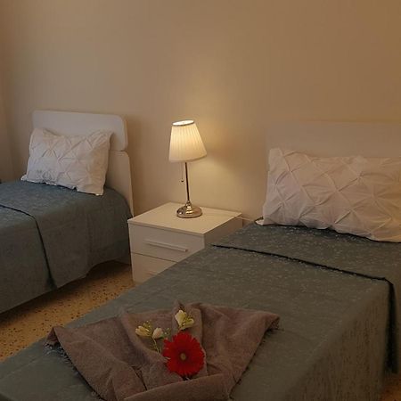 Residenze Benedetto Croce Hotel Bari Kültér fotó