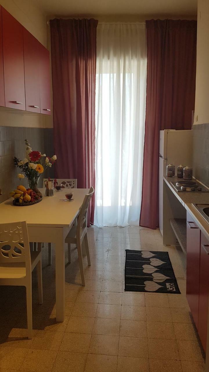 Residenze Benedetto Croce Hotel Bari Kültér fotó