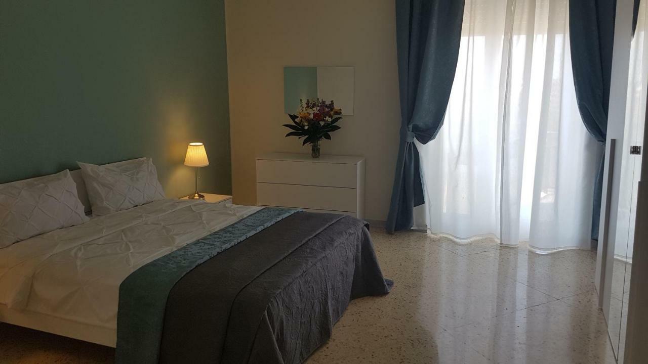 Residenze Benedetto Croce Hotel Bari Kültér fotó